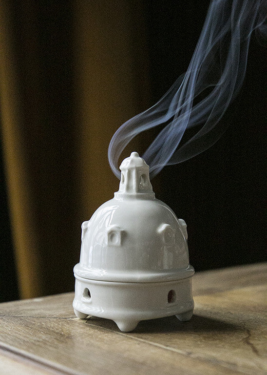 Cardinal incense burner in white porcelain