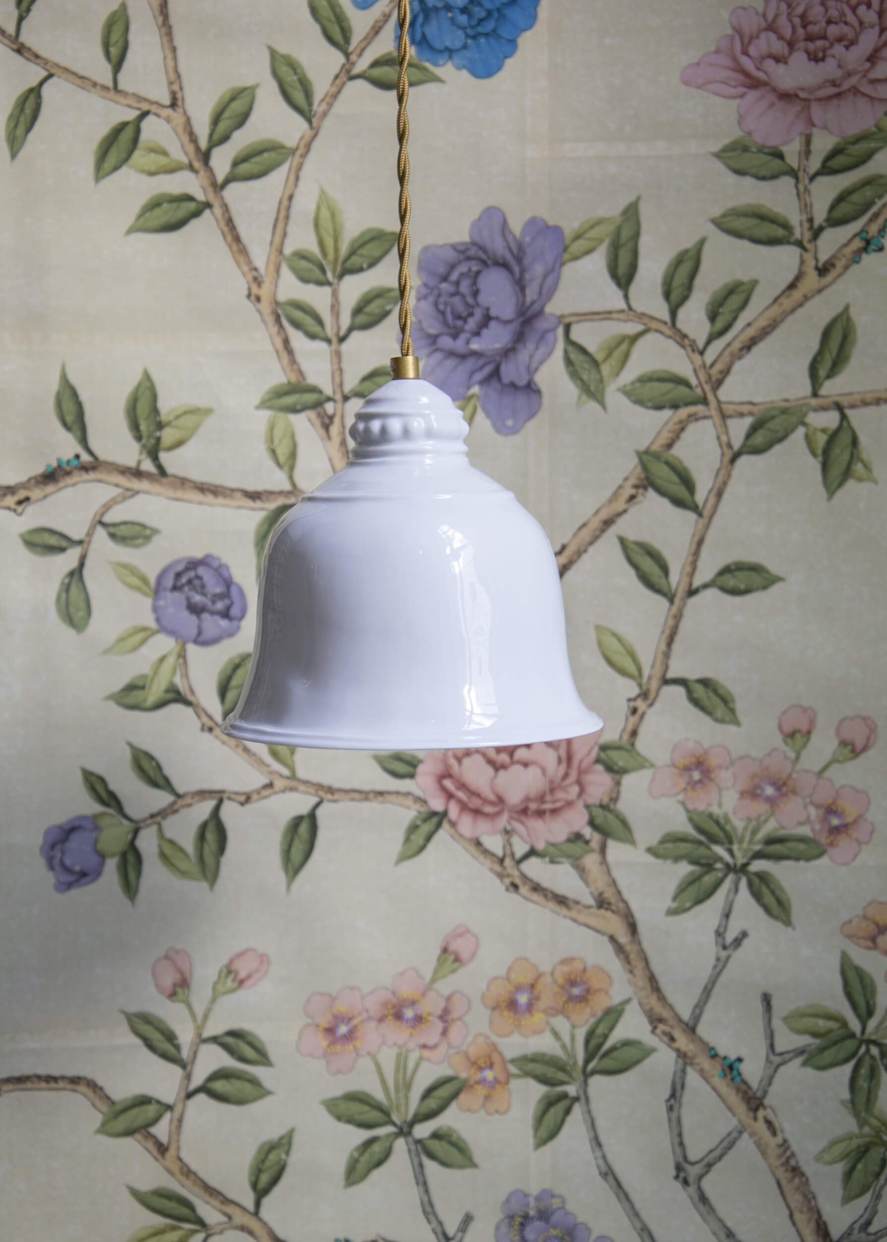 Suspension | Porcelaine de Limoges | Savoir-faire artisanal | Alix D. Reynis