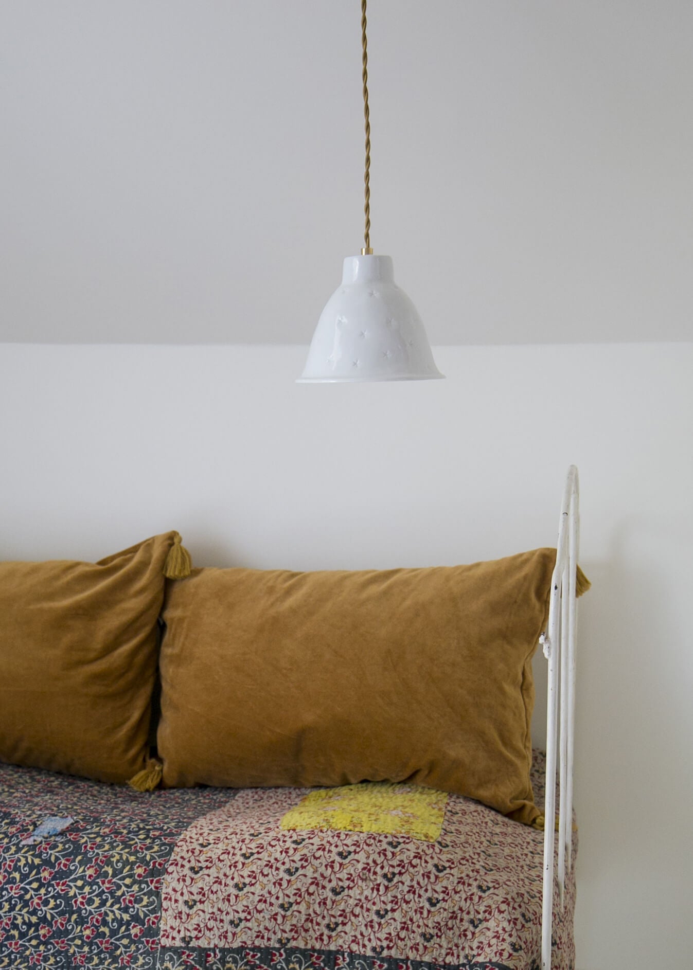 Suspension | Porcelaine de Limoges | Made in France | Alix D. Reynis