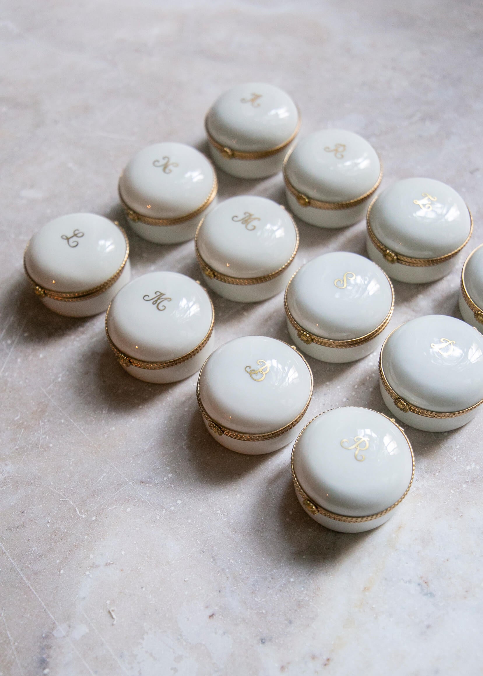 Boîte sertie | Porcelaine de Limoges | Porcelaine blanche | Alix D. Reynis