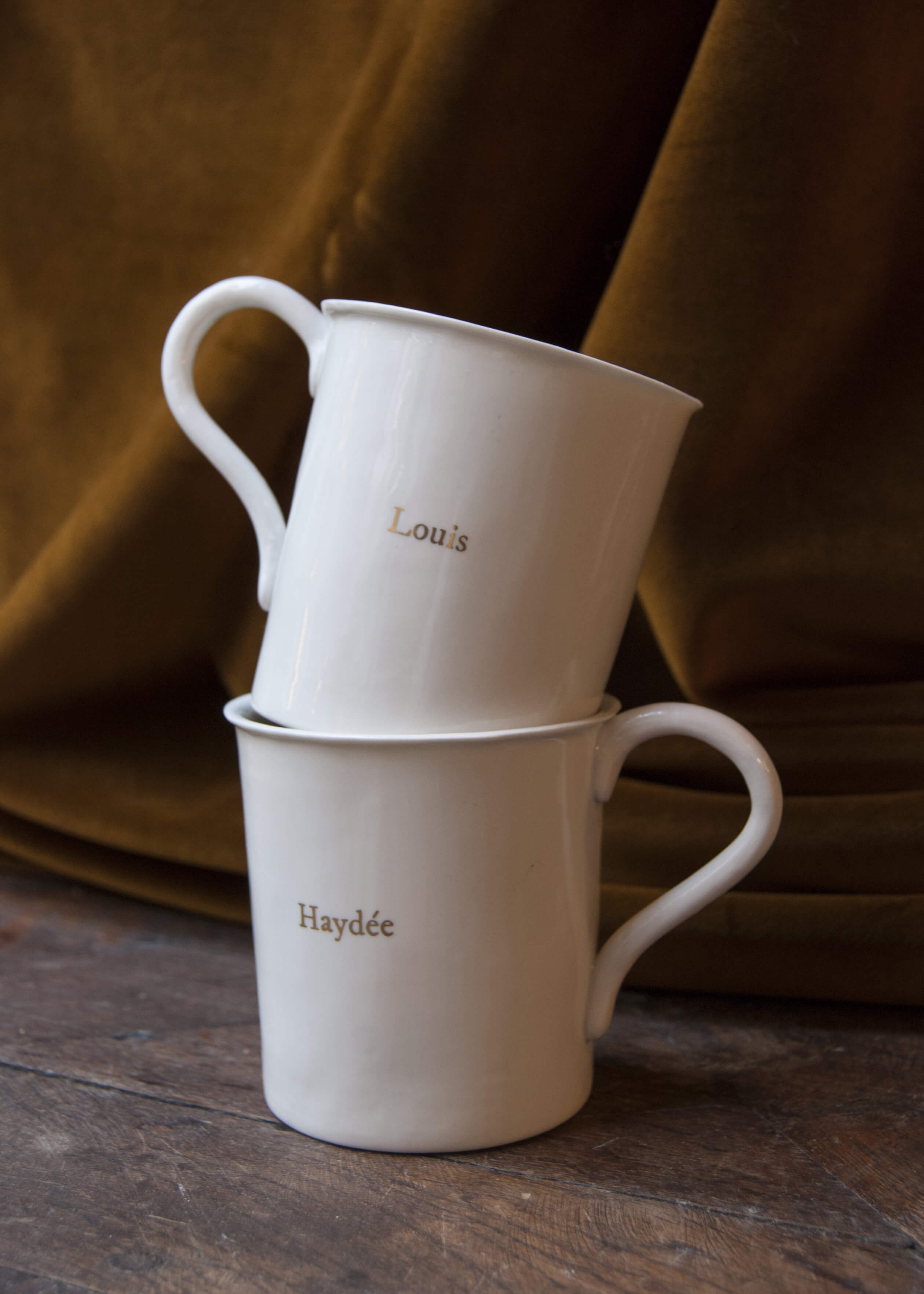 Straight tea mug with handle SimpIe in white porcelain
