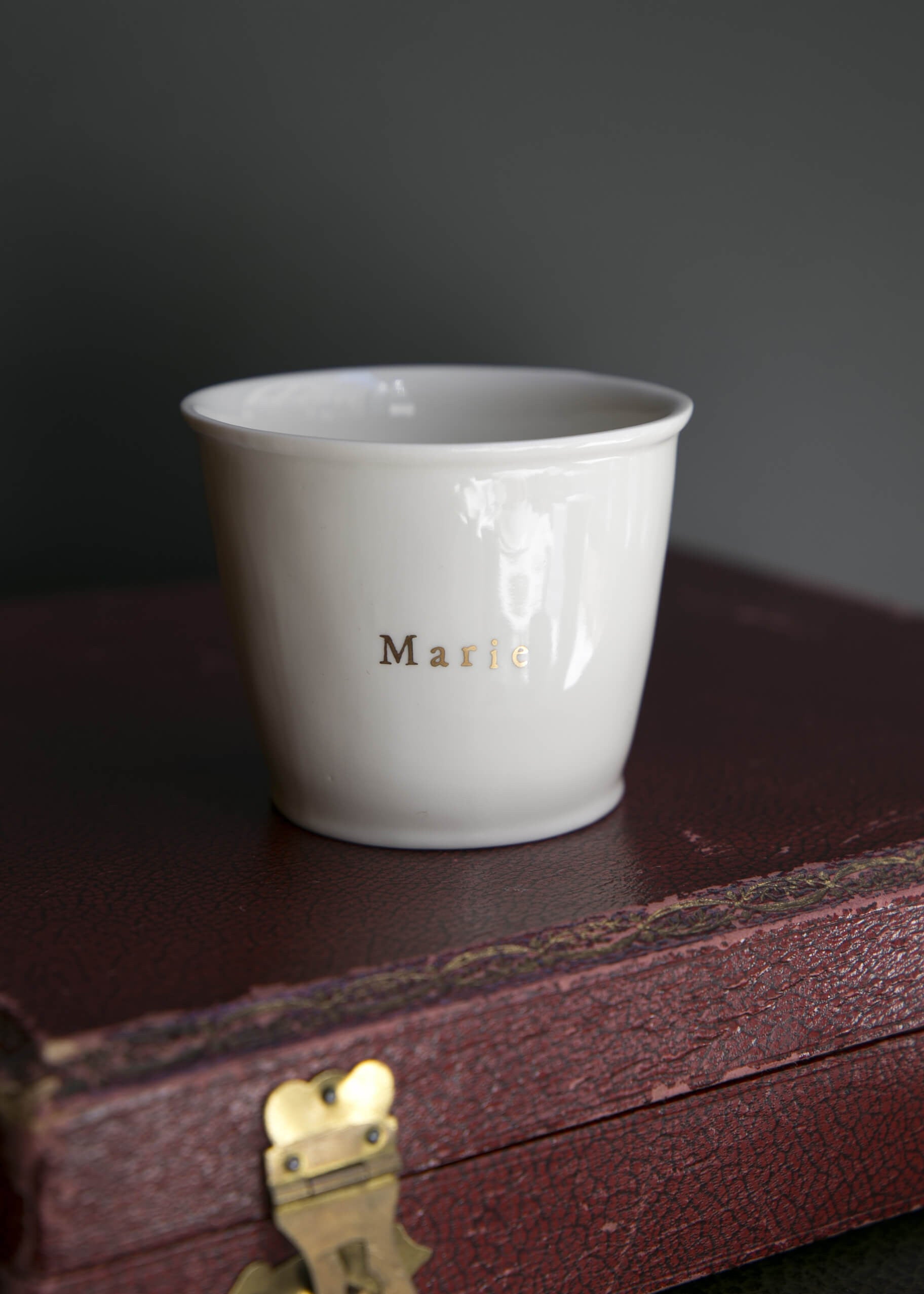 Timbale à café| Porcelaine de Limoges | Savoir-faire artisanal | Alix D. Reynis