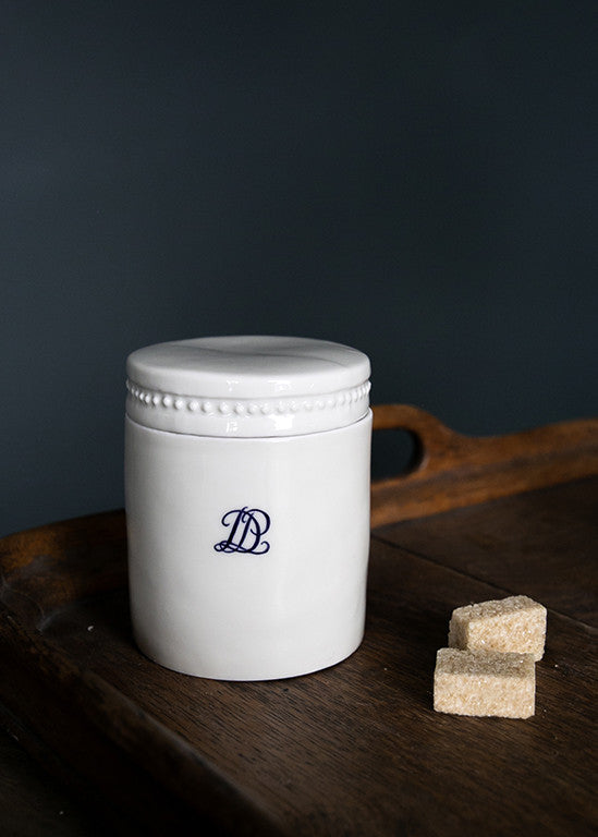 Boîte ronde | Porcelaine de Limoges | Savoir-faire artisanal | Alix D. Reynis