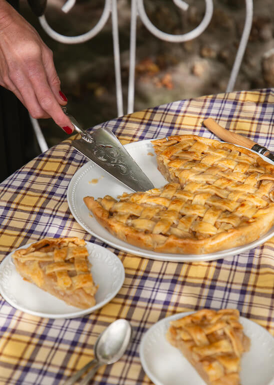 Plat rond | Porcelaine de Limoges | Savoir-faire artisanal | Alix D. Reynis