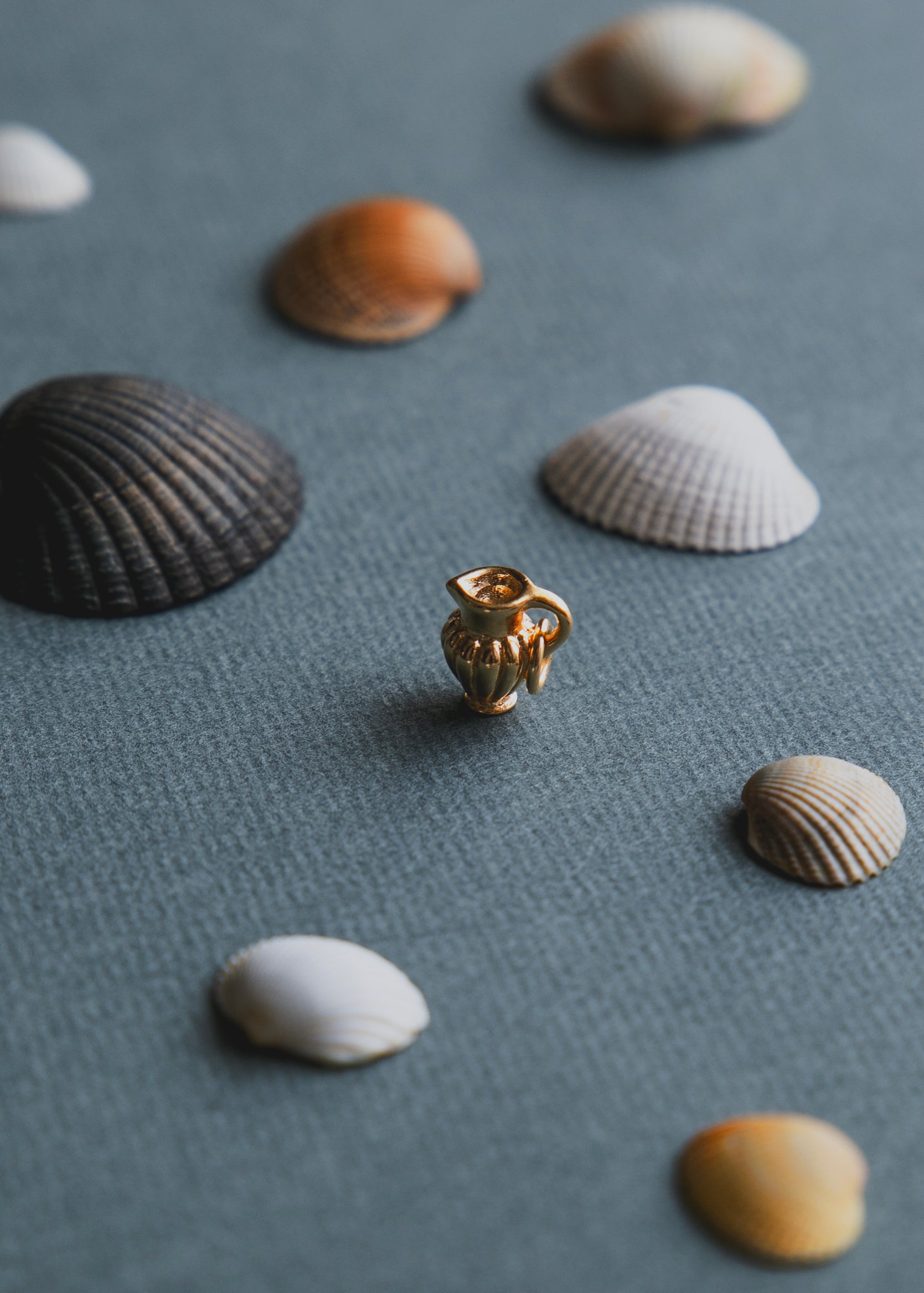 Pichet silver-gilt Amulet