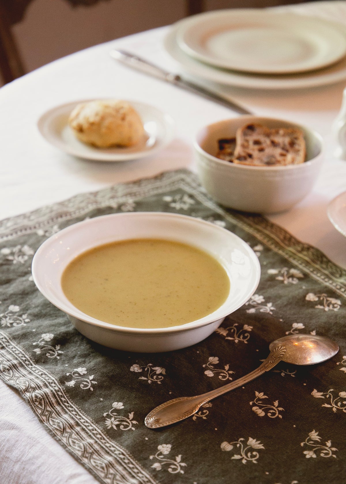 Fantin soup plate in white porcelain