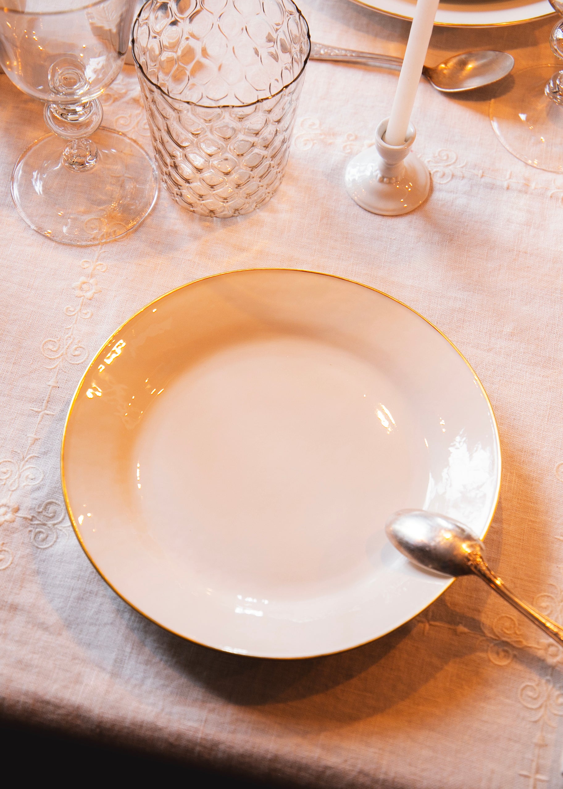 Assiette à dessert Marli en porcelaine blanche