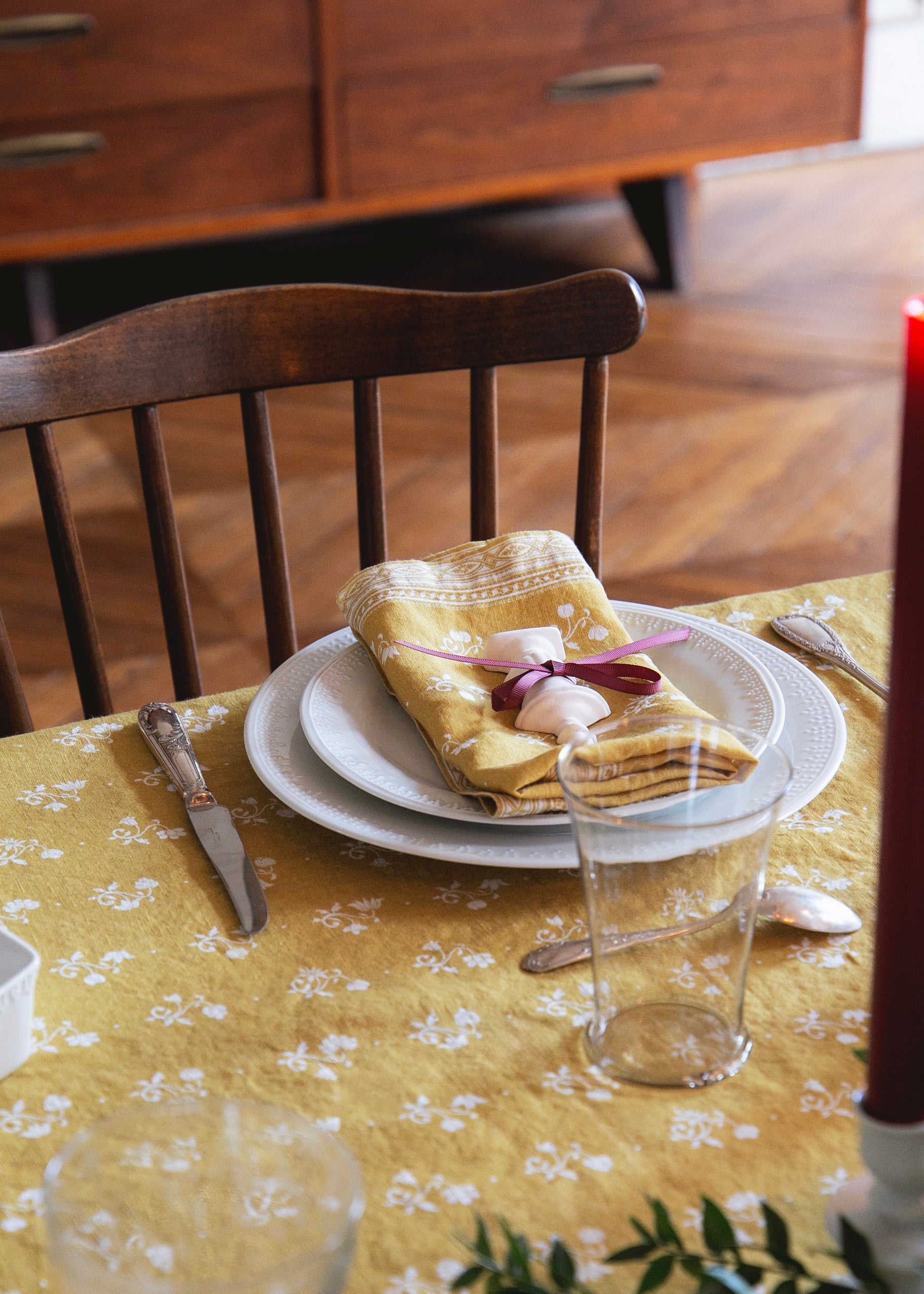 Nappe rectangulaire Henriette 320 cm x 160 cm en lin - Ocre