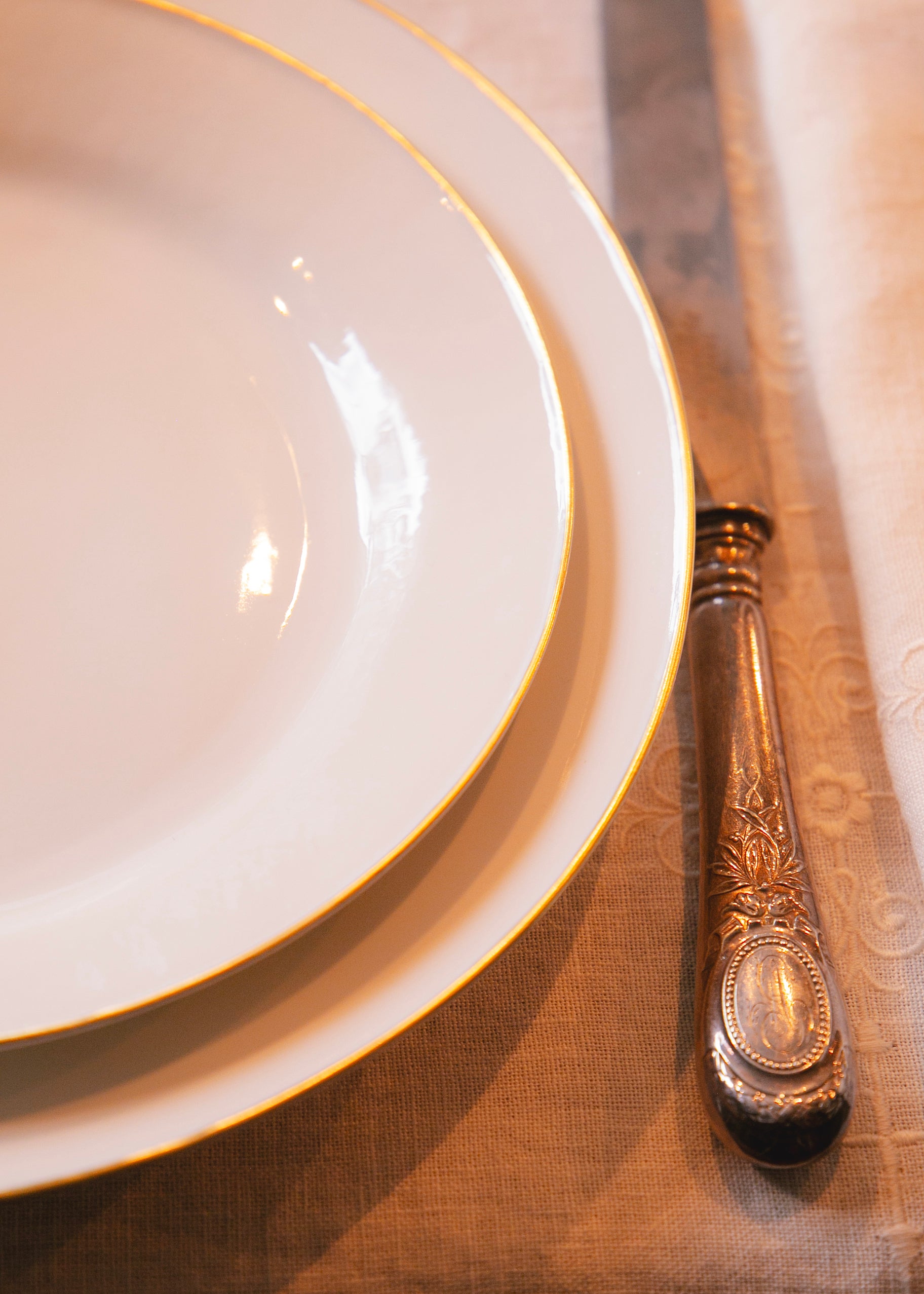 Assiette à dîner Marli en porcelaine blanche