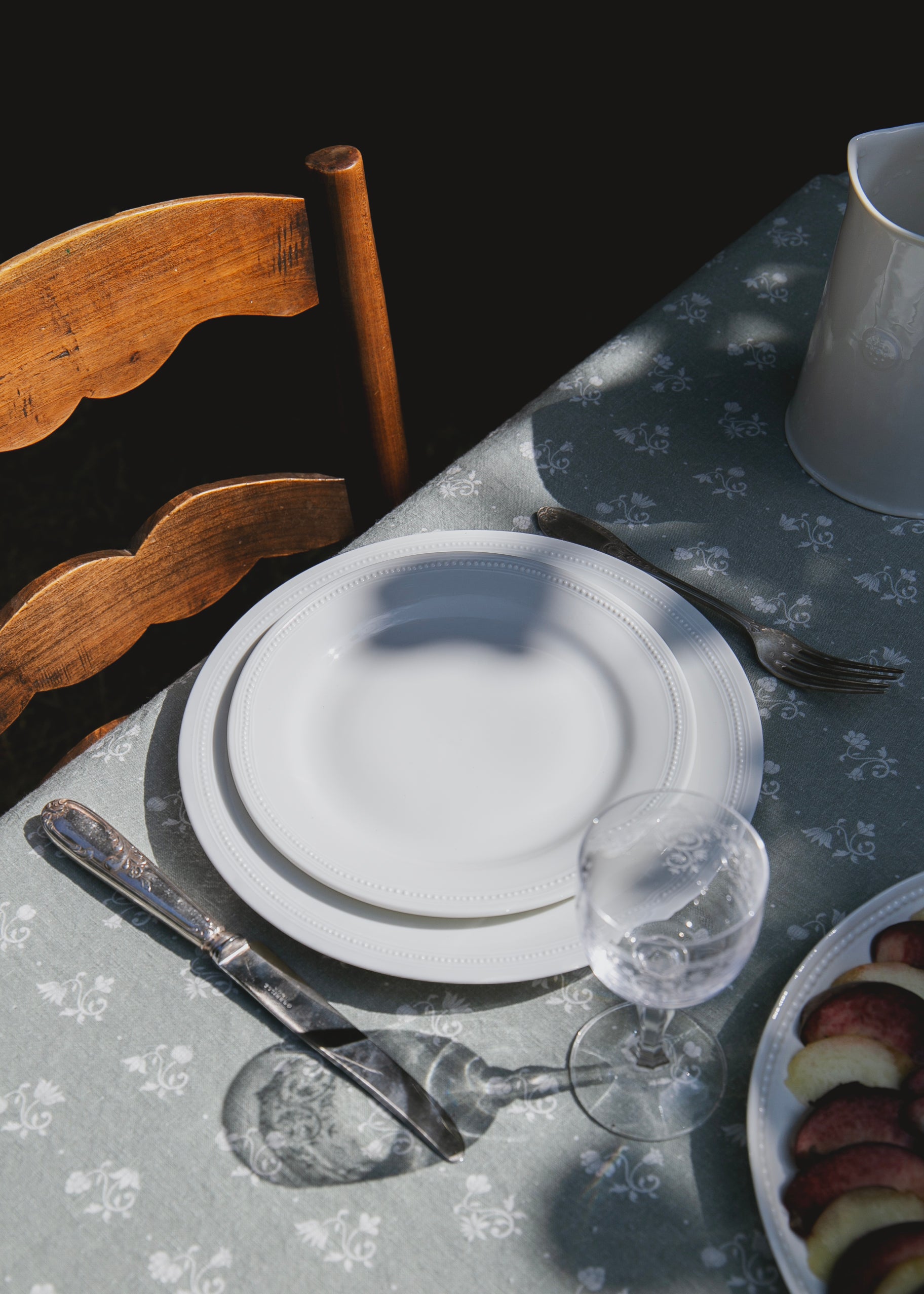 Louis XVI dinner plate in white porcelain