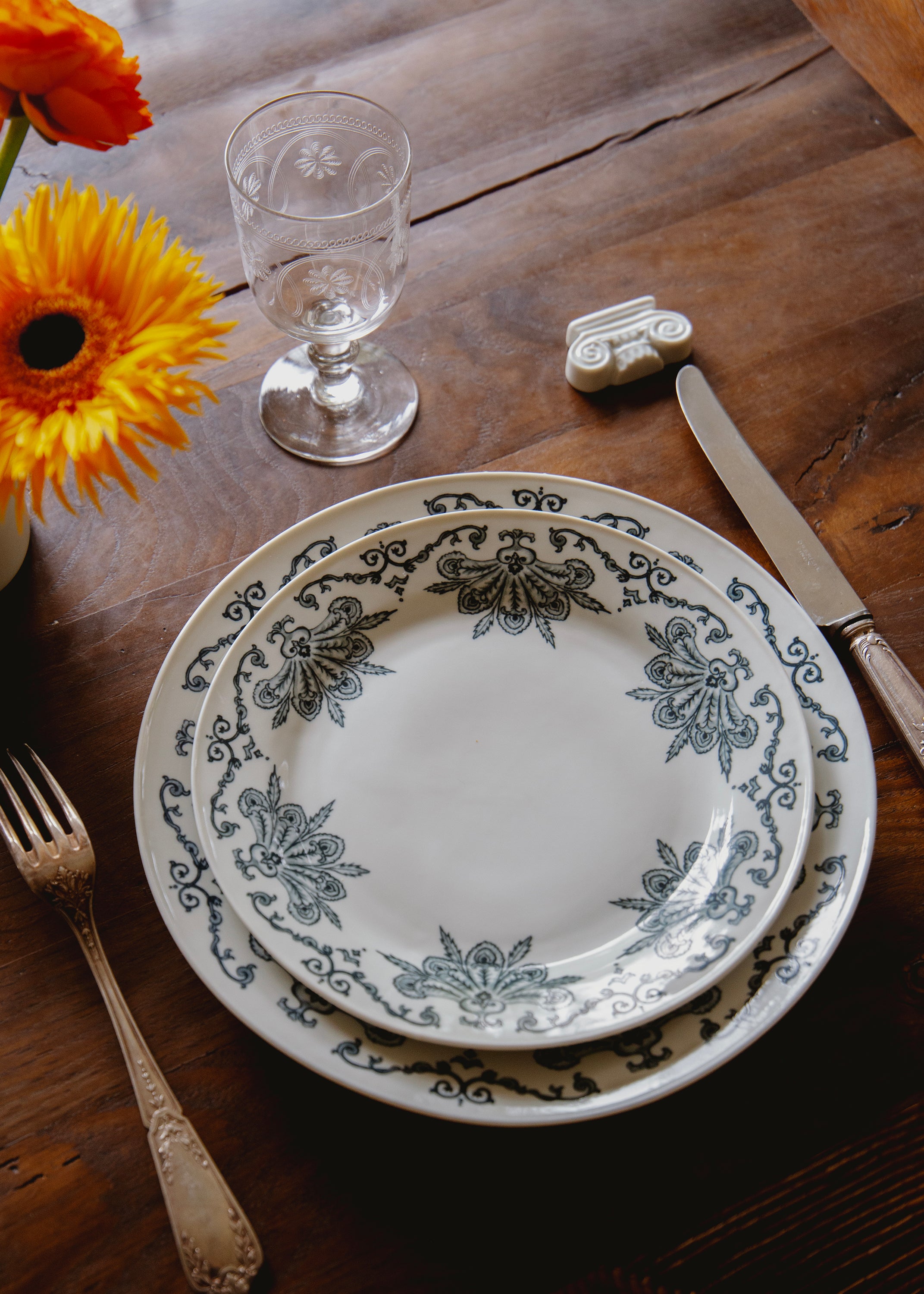 Assiette à dessert Plume en porcelaine blanche