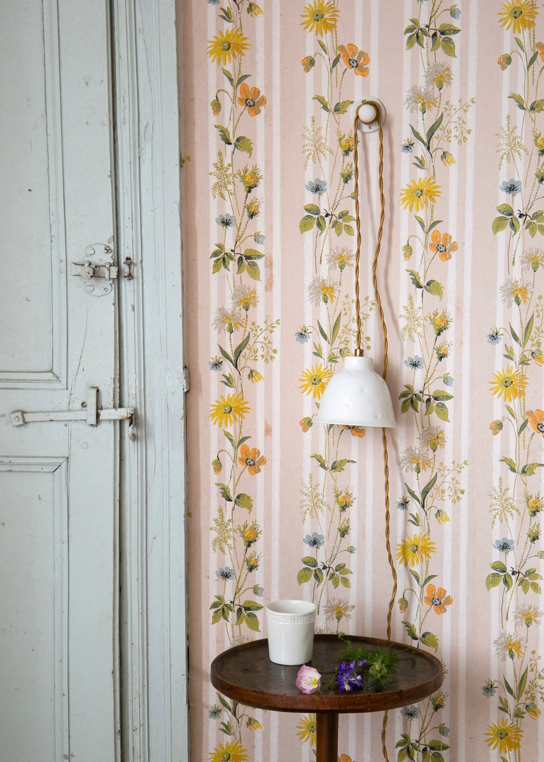 Mini Nuit étoilée white porcelain portable lamp