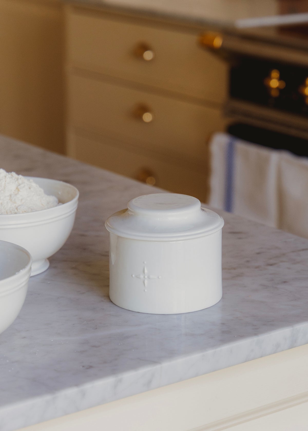 Beurrier à eau Lutèce en porcelaine blanche