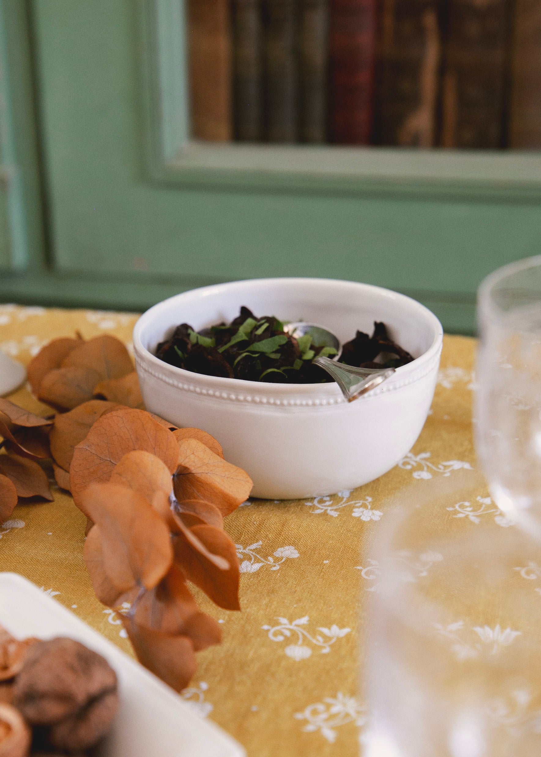 Medium Louis XVI bowl in white porcelain