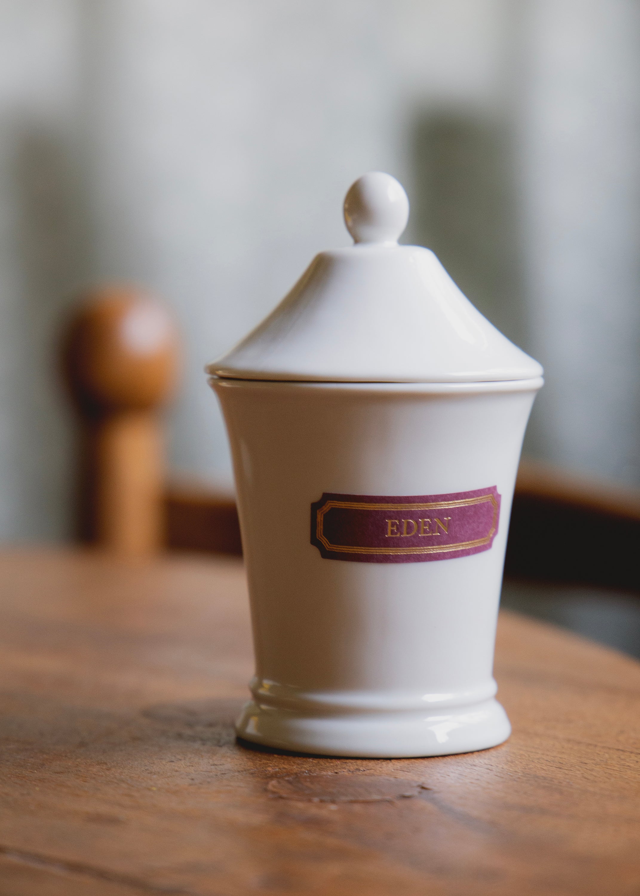 Napoléon scented candle Eden - floral notes 40h