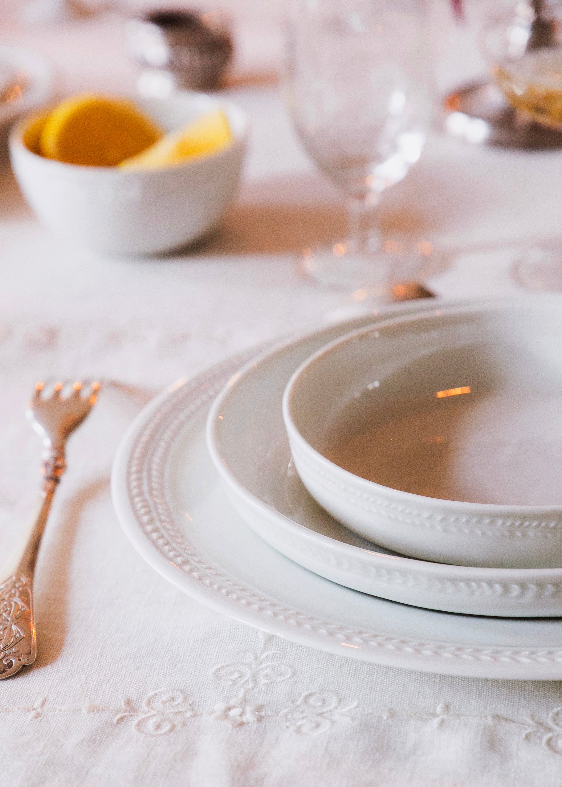 Coffret de 4 assiettes à dîner Empire, 4 assiettes à dessert Empire et 4 assiettes creuses Empire en porcelaine banche