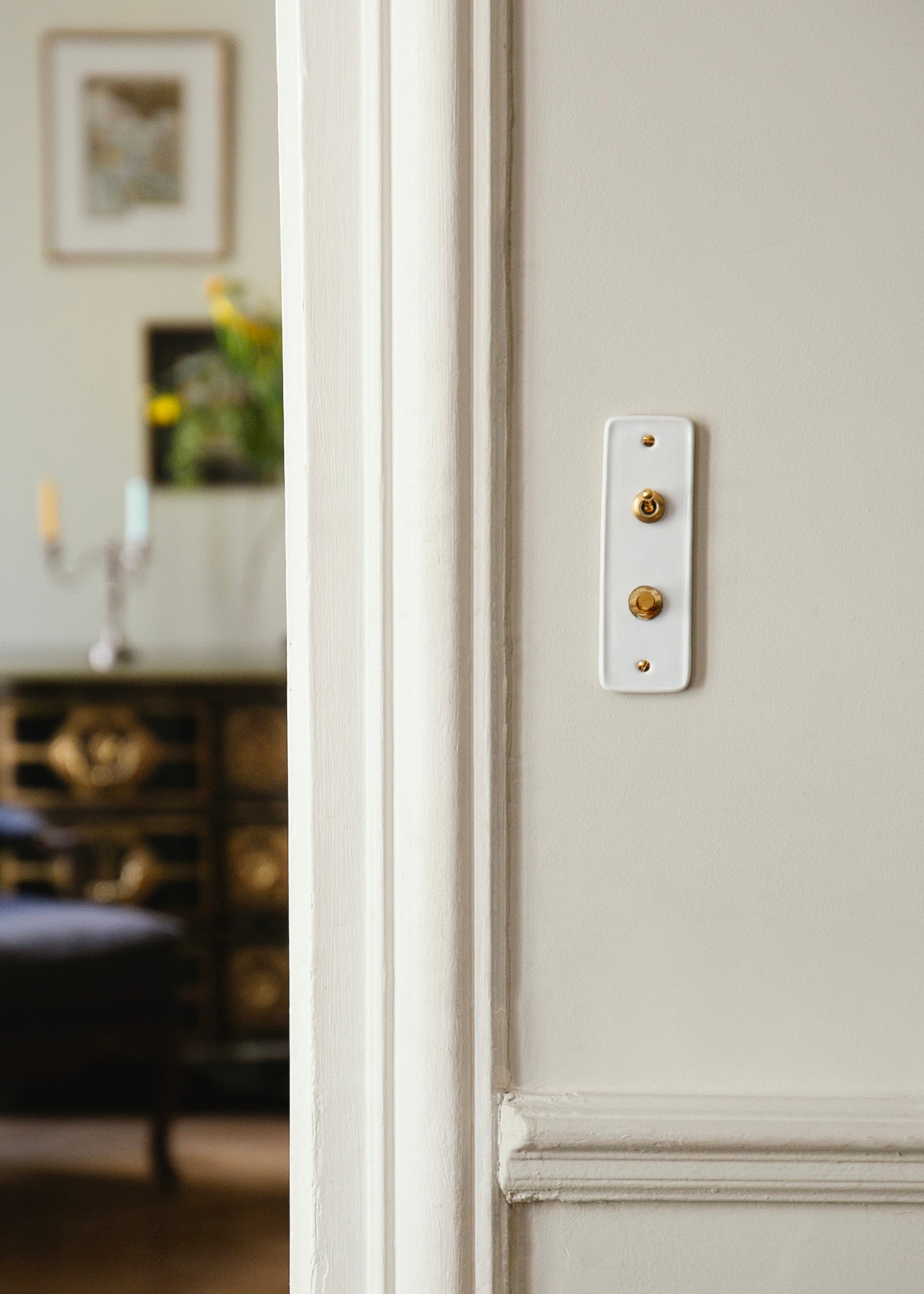 Interrupteur ADR x HI Double Laiton en Porcelaine Blanche