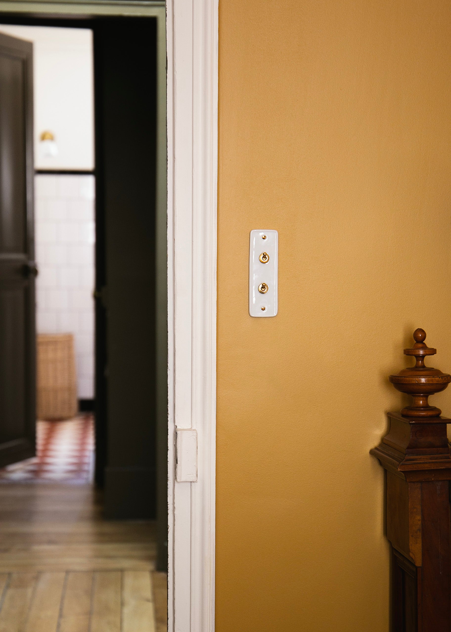 Interrupteur ADR x HI Double Laiton en Porcelaine Blanche