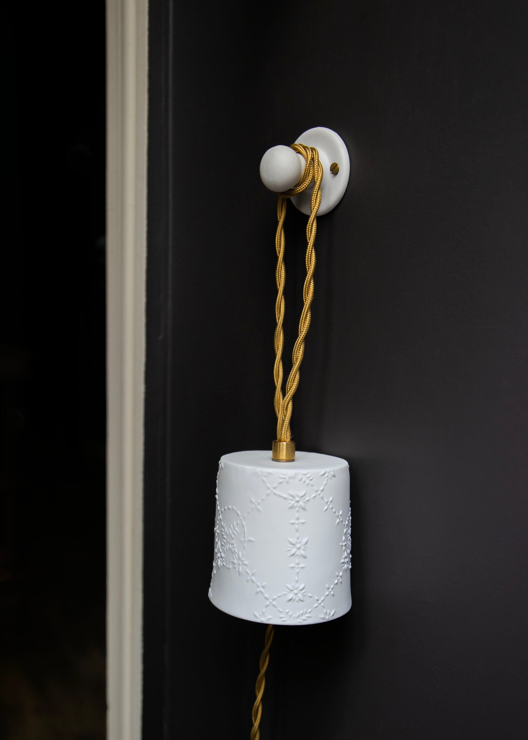 Petite patère en porcelaine blanche