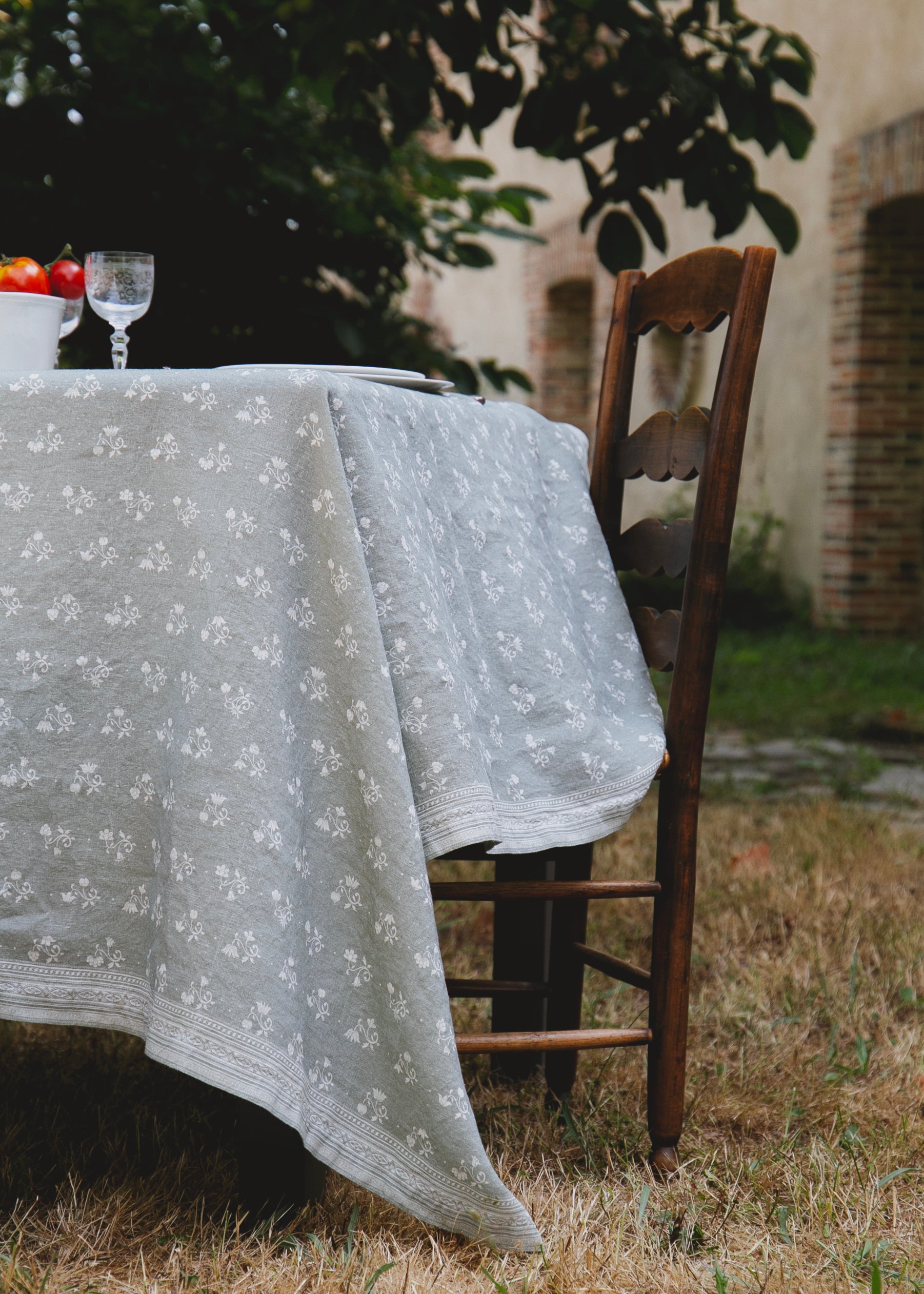 Nappe rectangulaire Henriette 250 cm x 160 cm en lin - Vert-de-gris