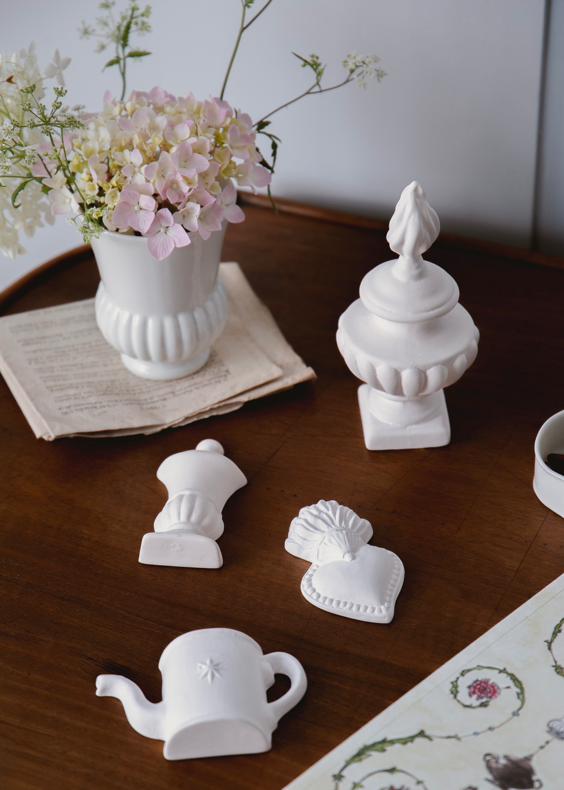 Medici scented sculpture and its perfume concentrate