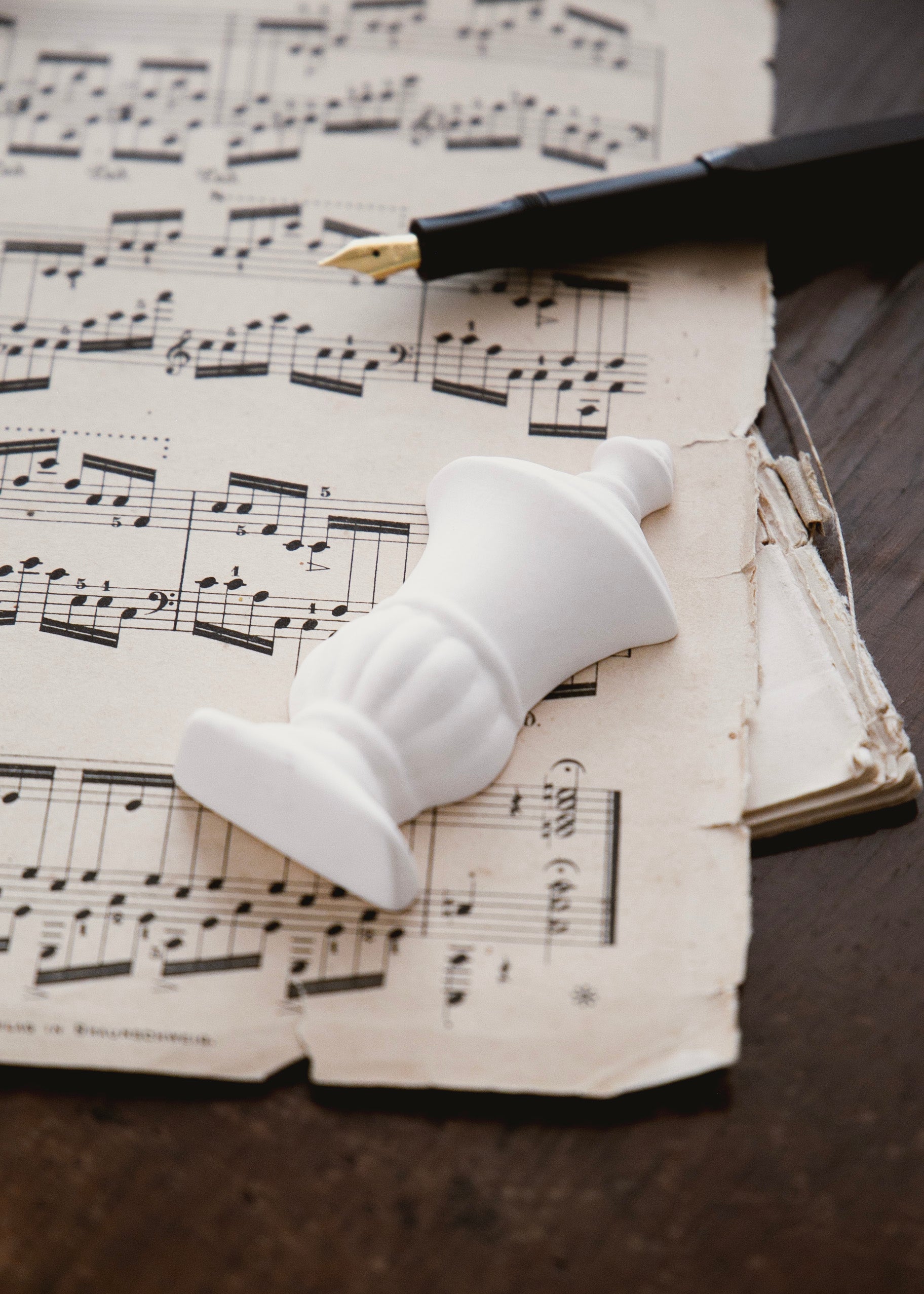 Sculpture à parfumer Médicis et son concentré de parfum