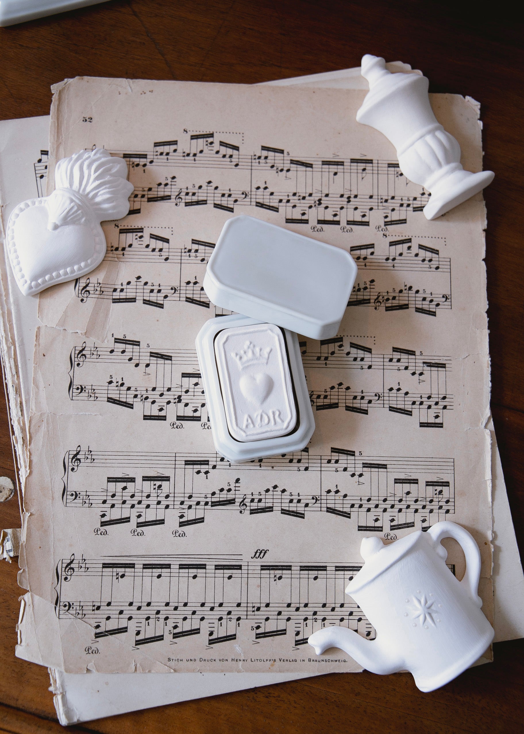 Scented sculpture Palet Cœur and its box