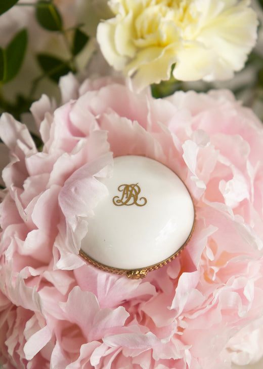 Onguent personnalisé | Porcelaine de Limoges | Savoir-faire artisanal | Alix D. Reynis