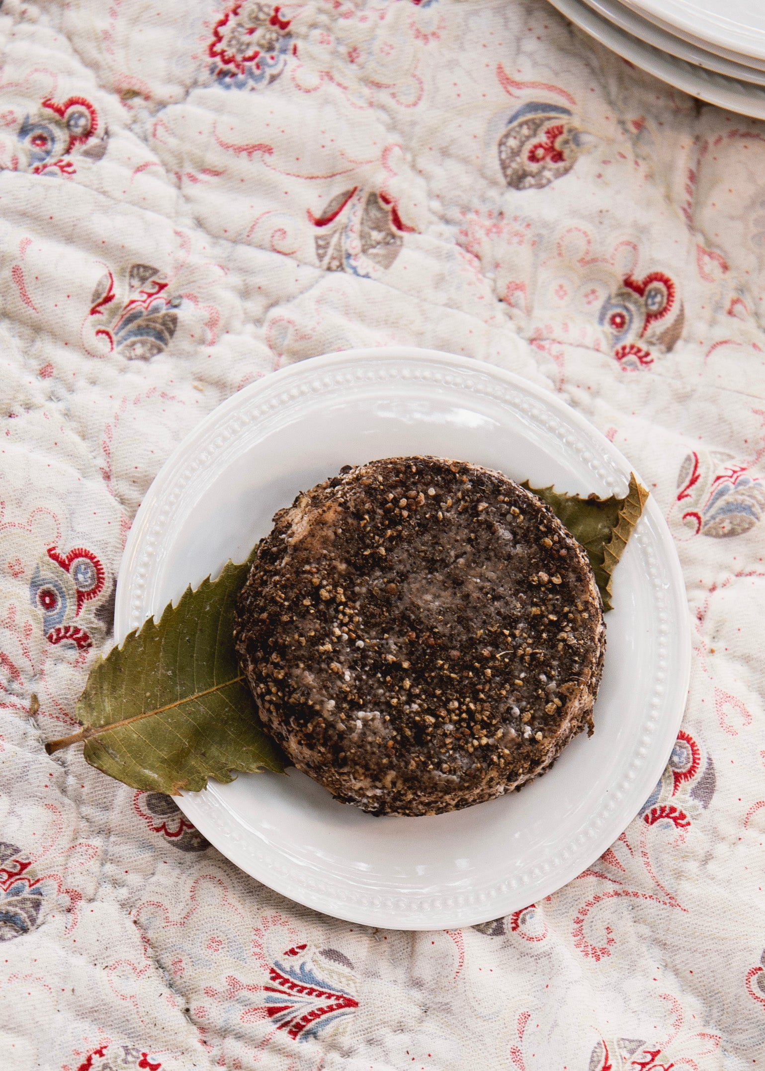 Louis XVI bread plate in white porcelain