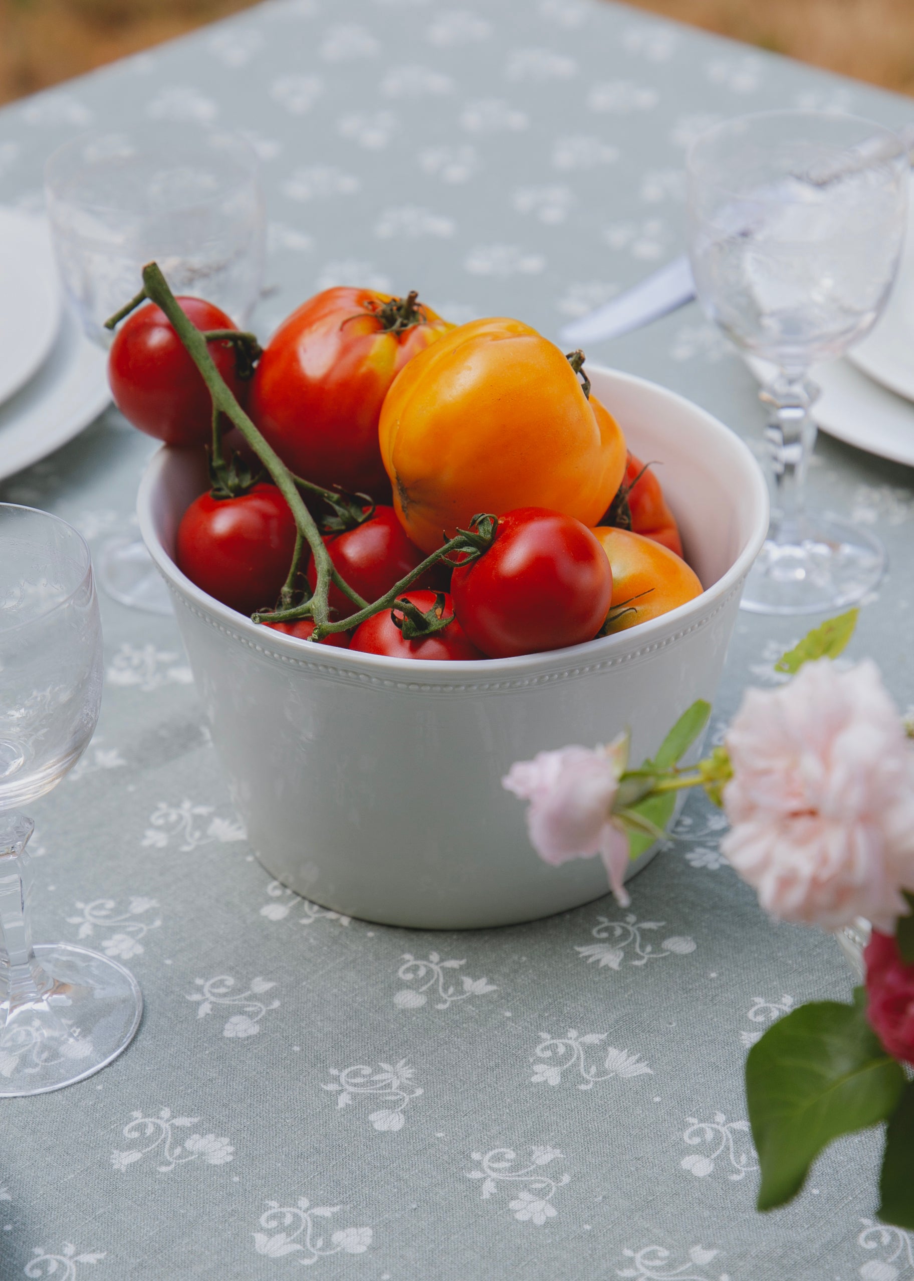 Saladier droit Louis XVI en porcelaine blanche