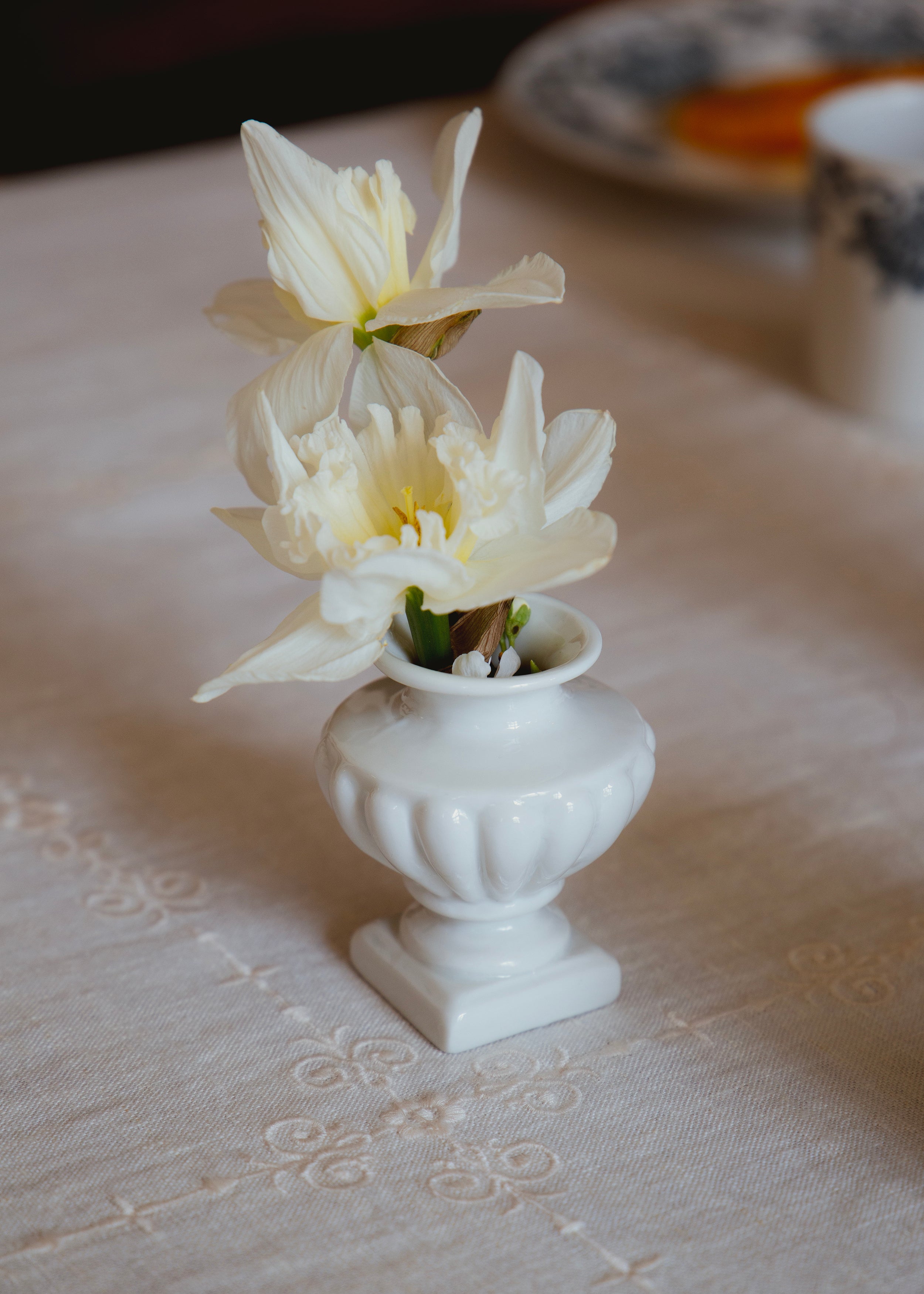 Soliflore Godron en porcelaine blanche