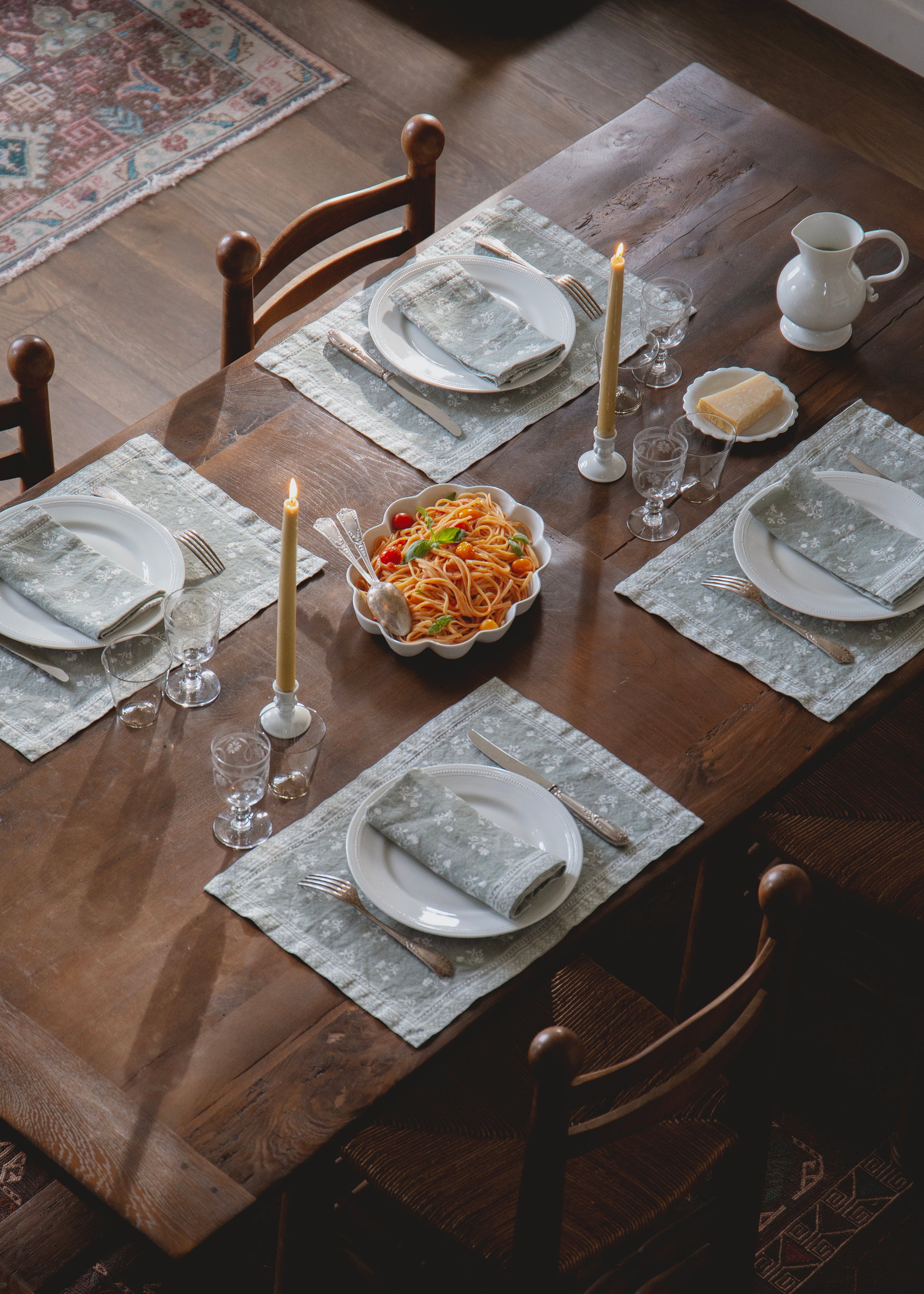 Louis XVI dinner plate in white porcelain