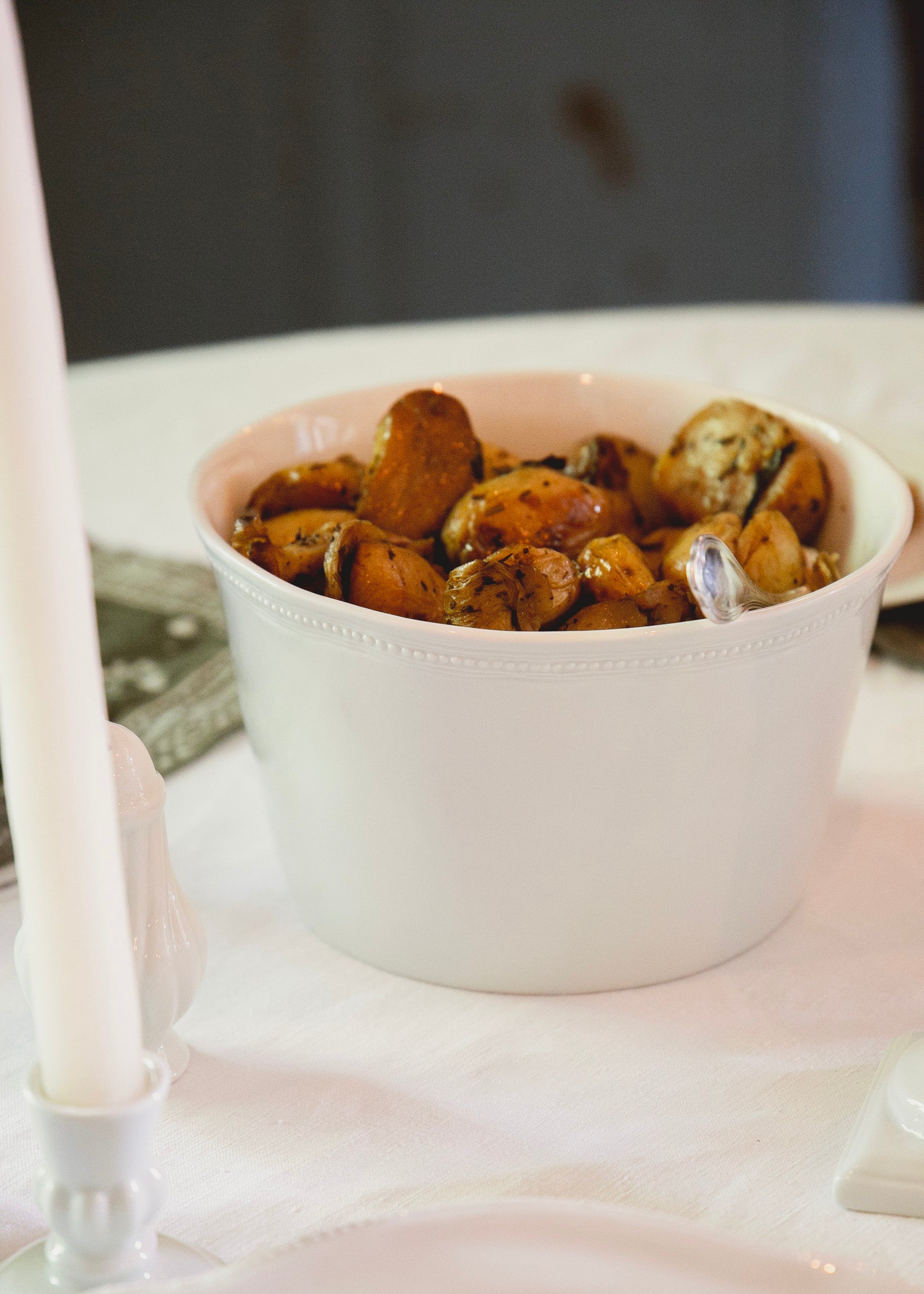 Louis XVI salad bowl in white porcelain