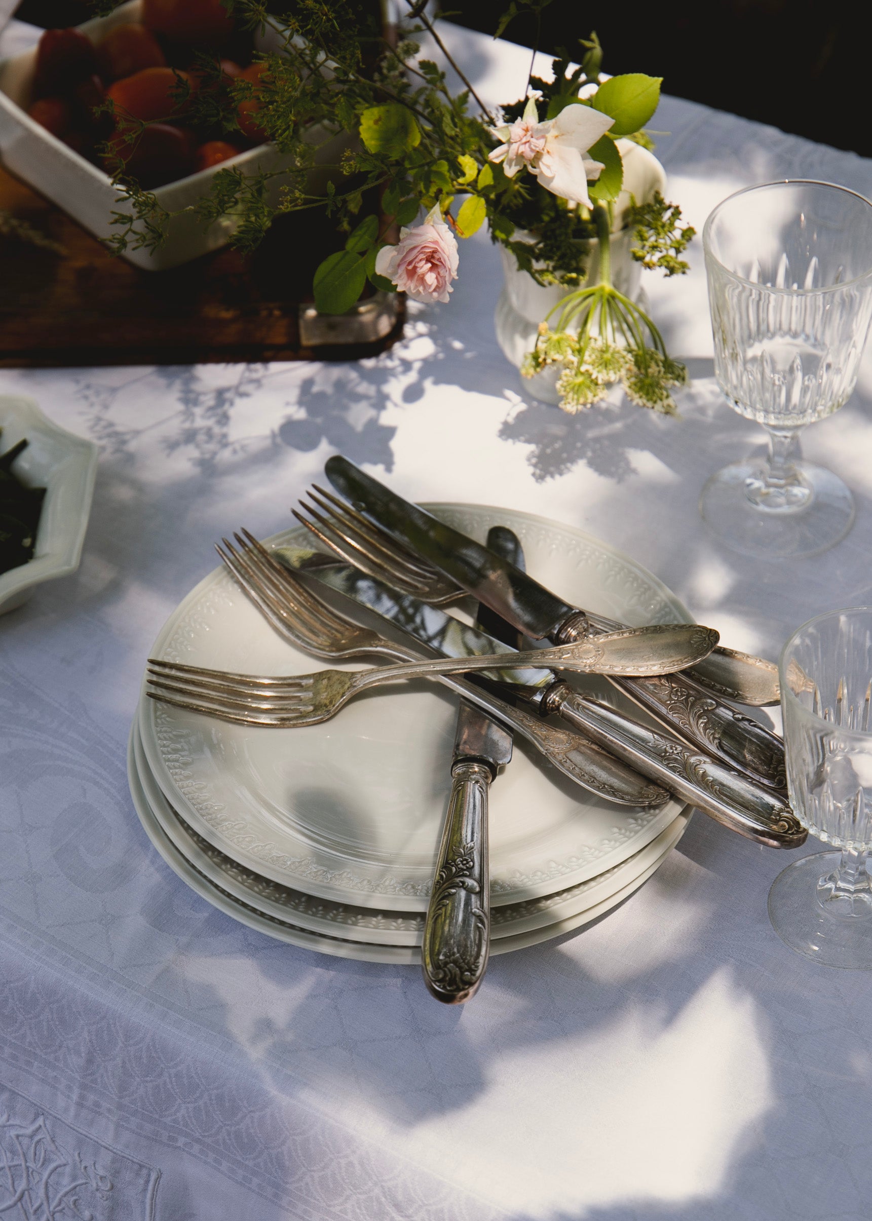 Demeter dessert plate in white porcelain