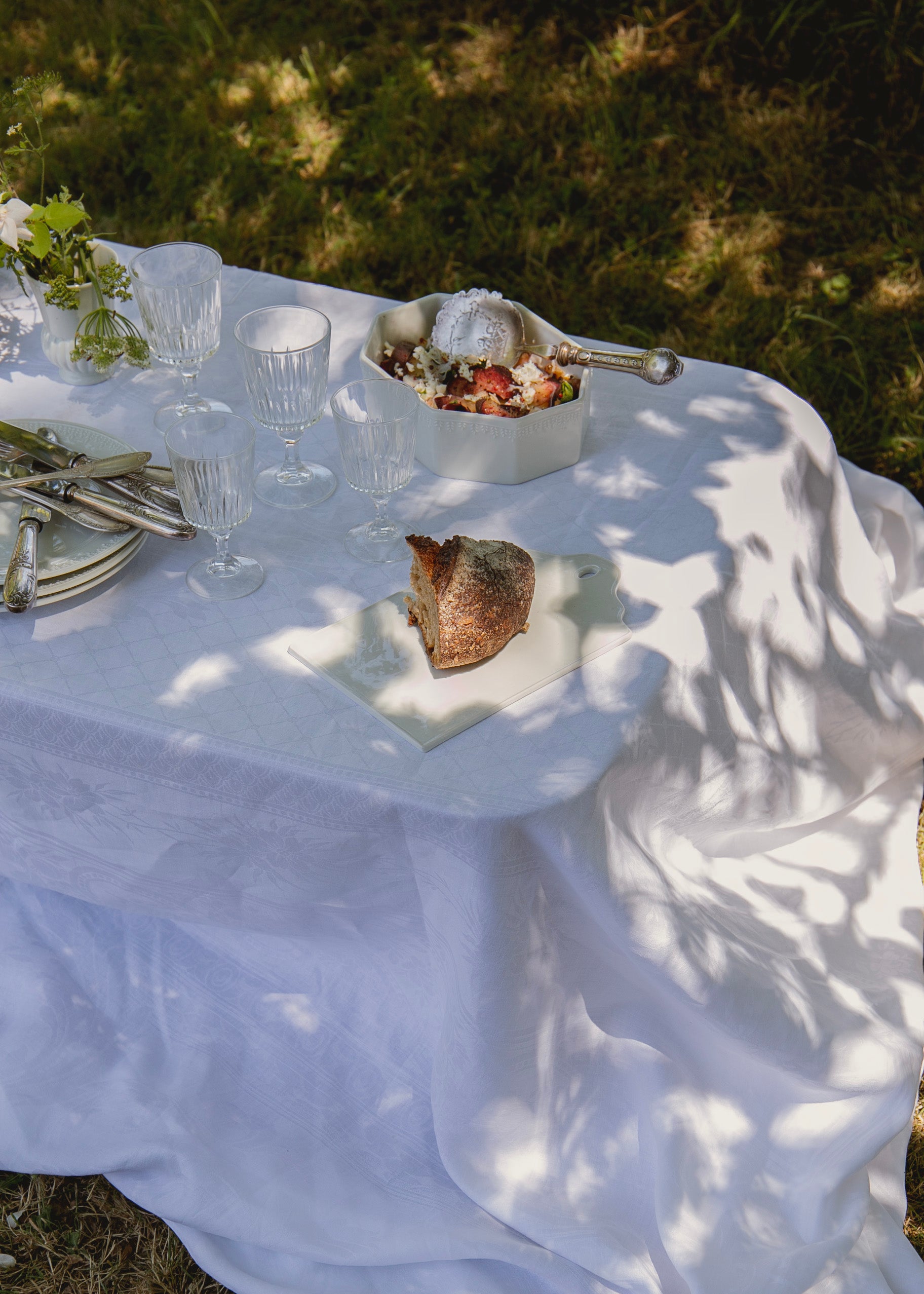 Small octagonal Demeter oven dish in white porcelain