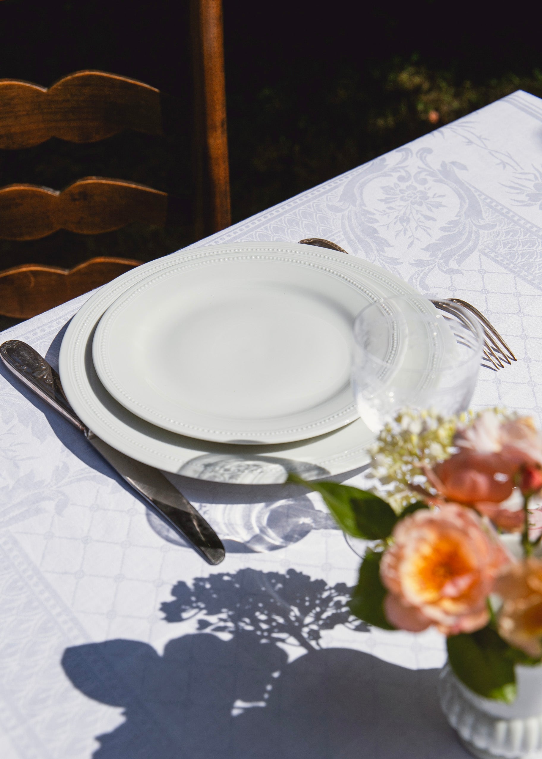 Louis XVI dessert plate in white porcelain