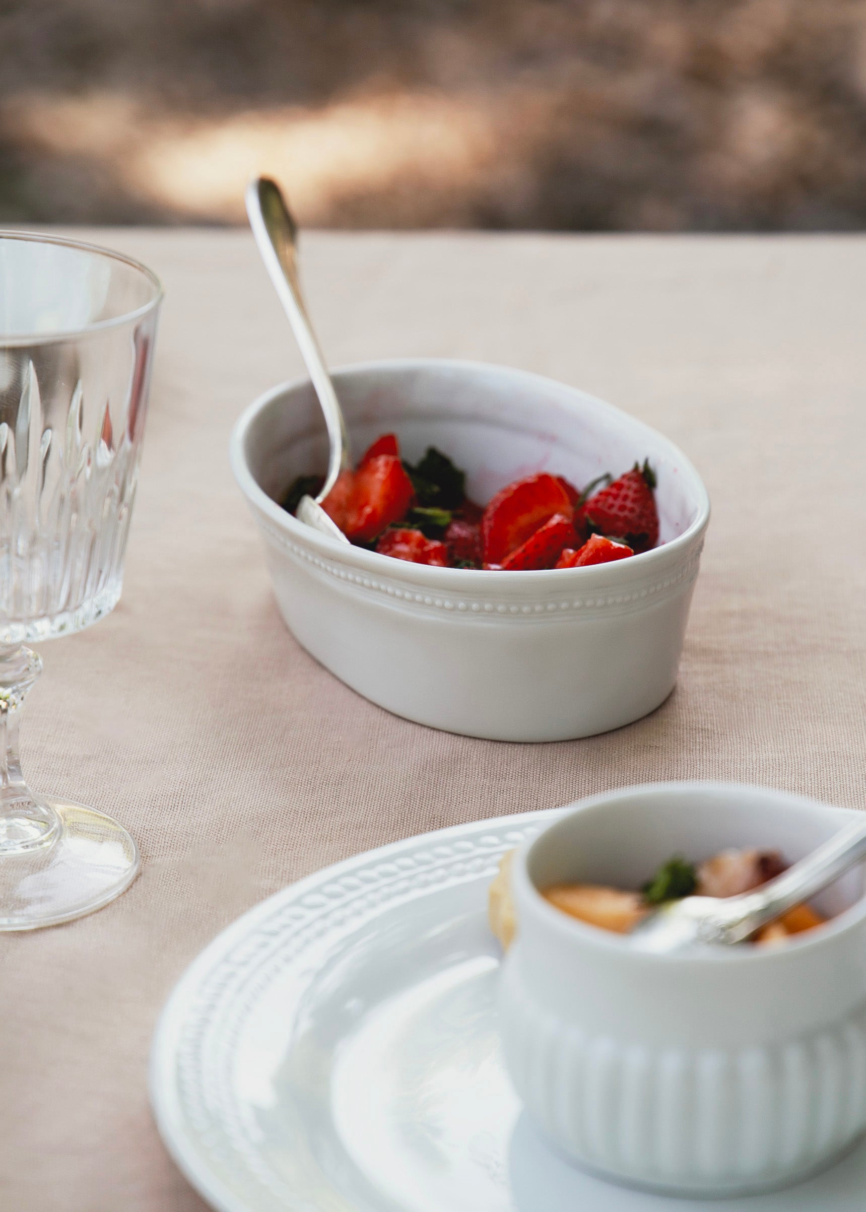 Small Louis XVI oven dish in white porcelain