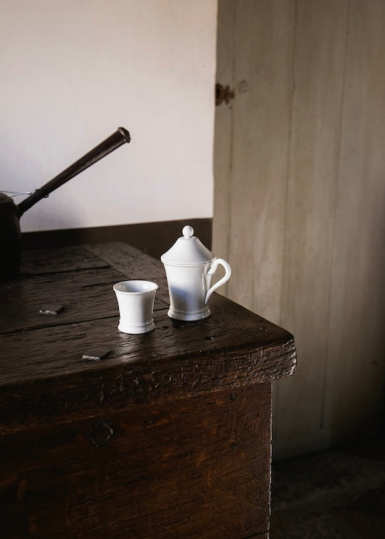 Timbale à moka | Porcelaine de Limoges | Artisanat | Alix D. Reynis