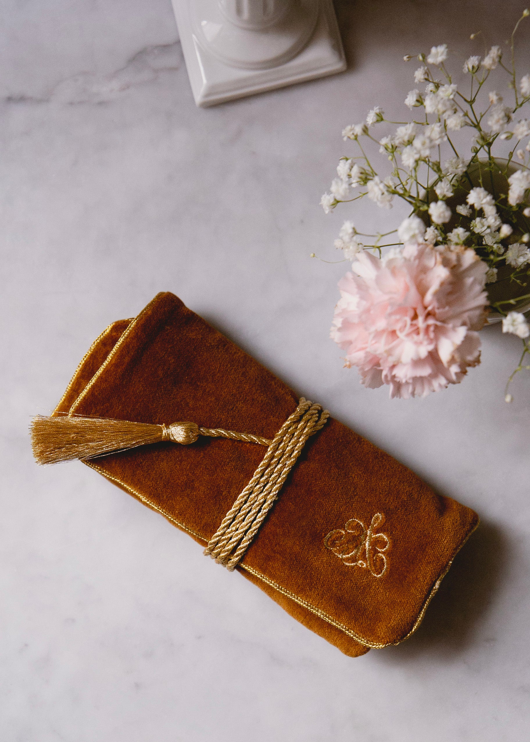 Trousse à bijoux en velours Ocre