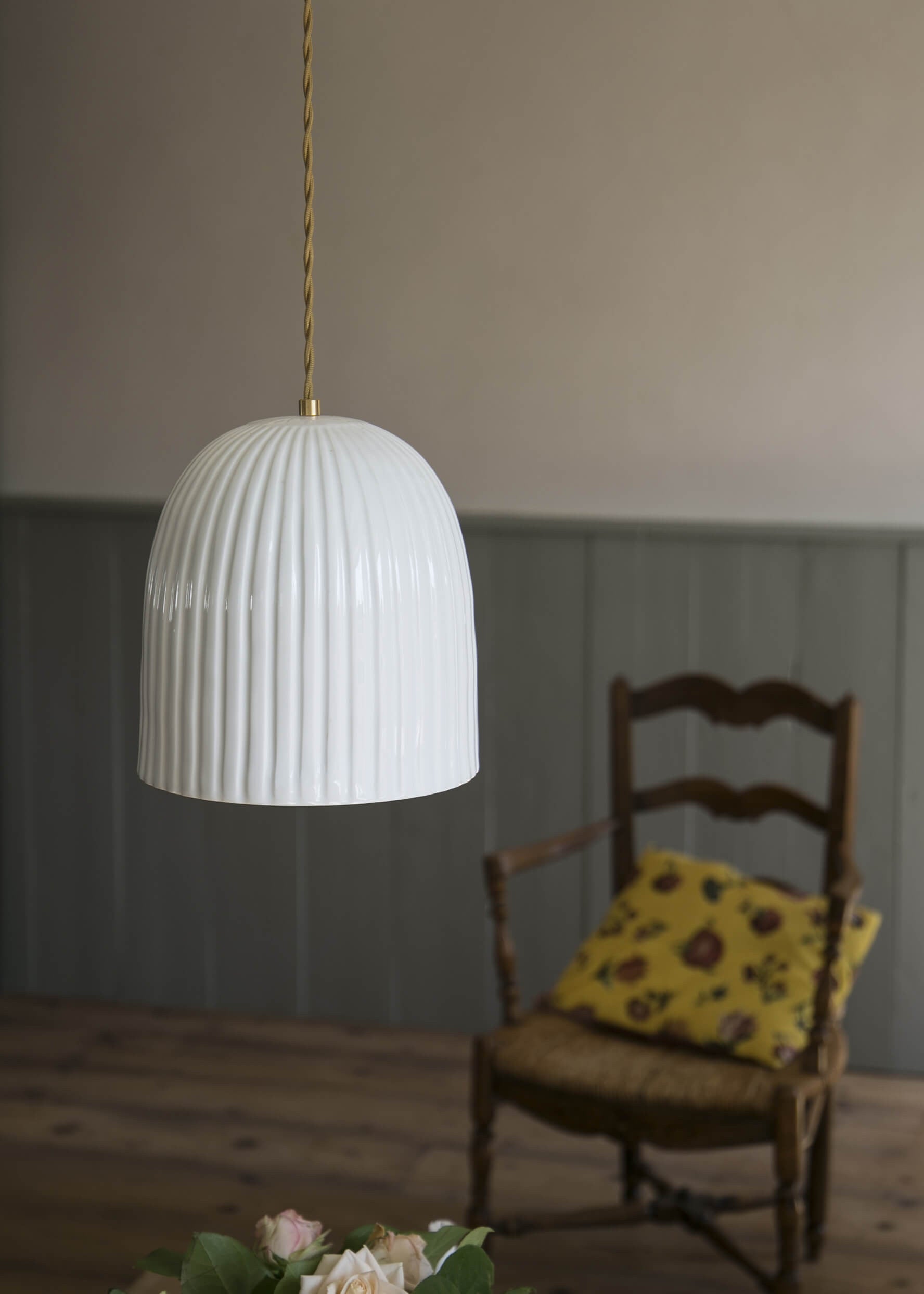 Large Corinthe white porcelain pendant light