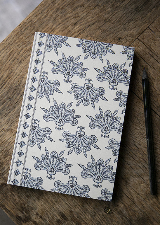 Blank Feather Notebook 160 pages