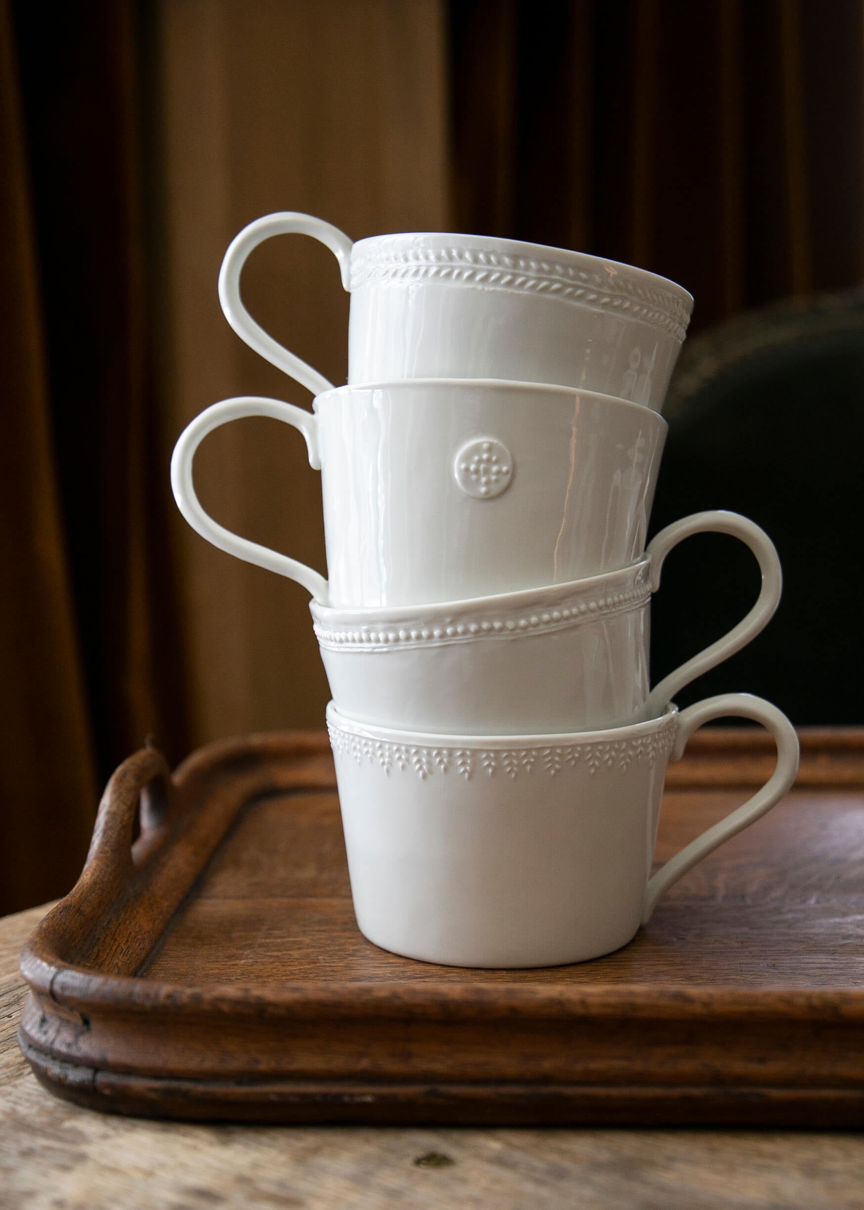 Tasse à déjeuner Demeter en porcelaine blanche