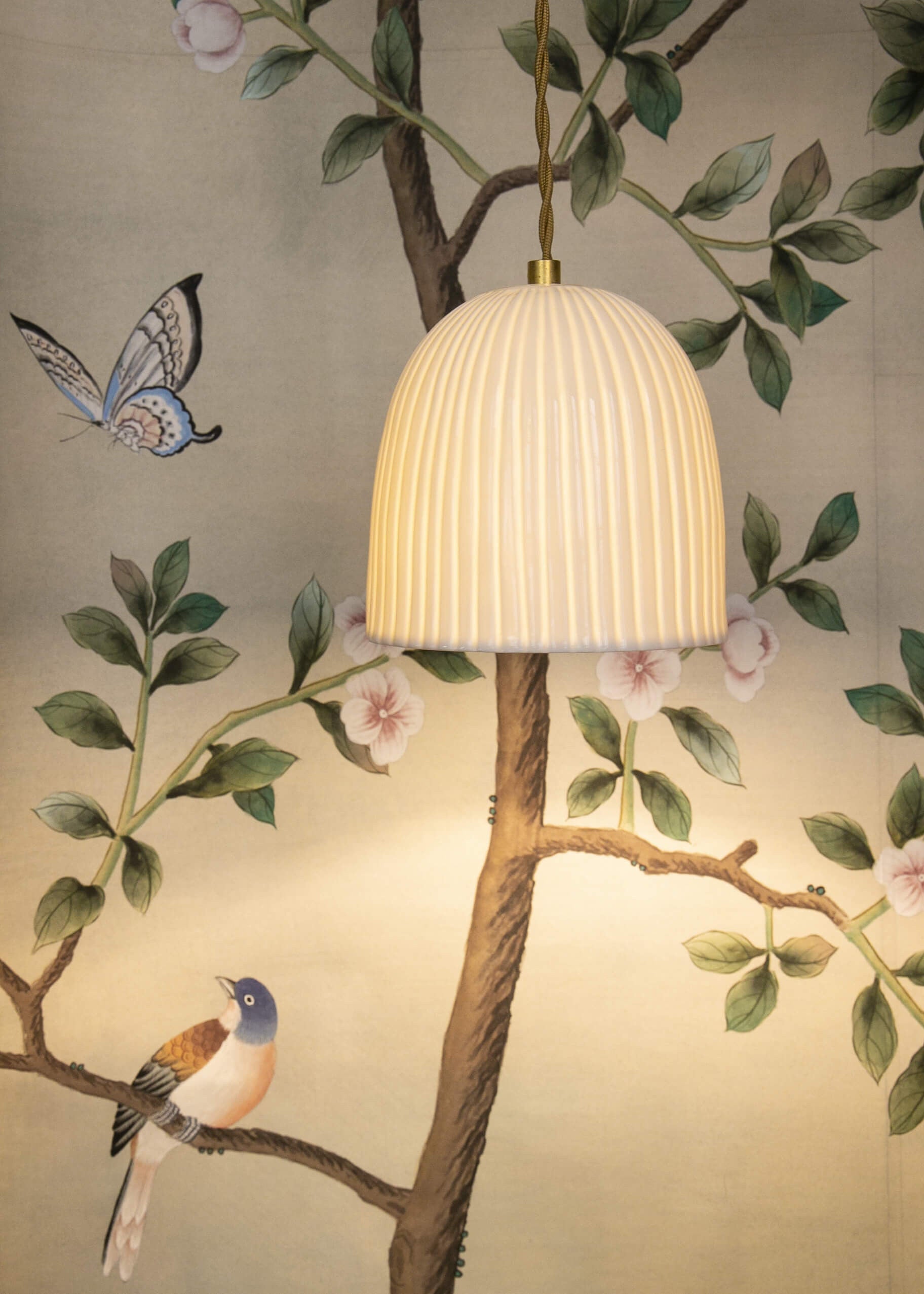 Corinthe white porcelain portable lamp