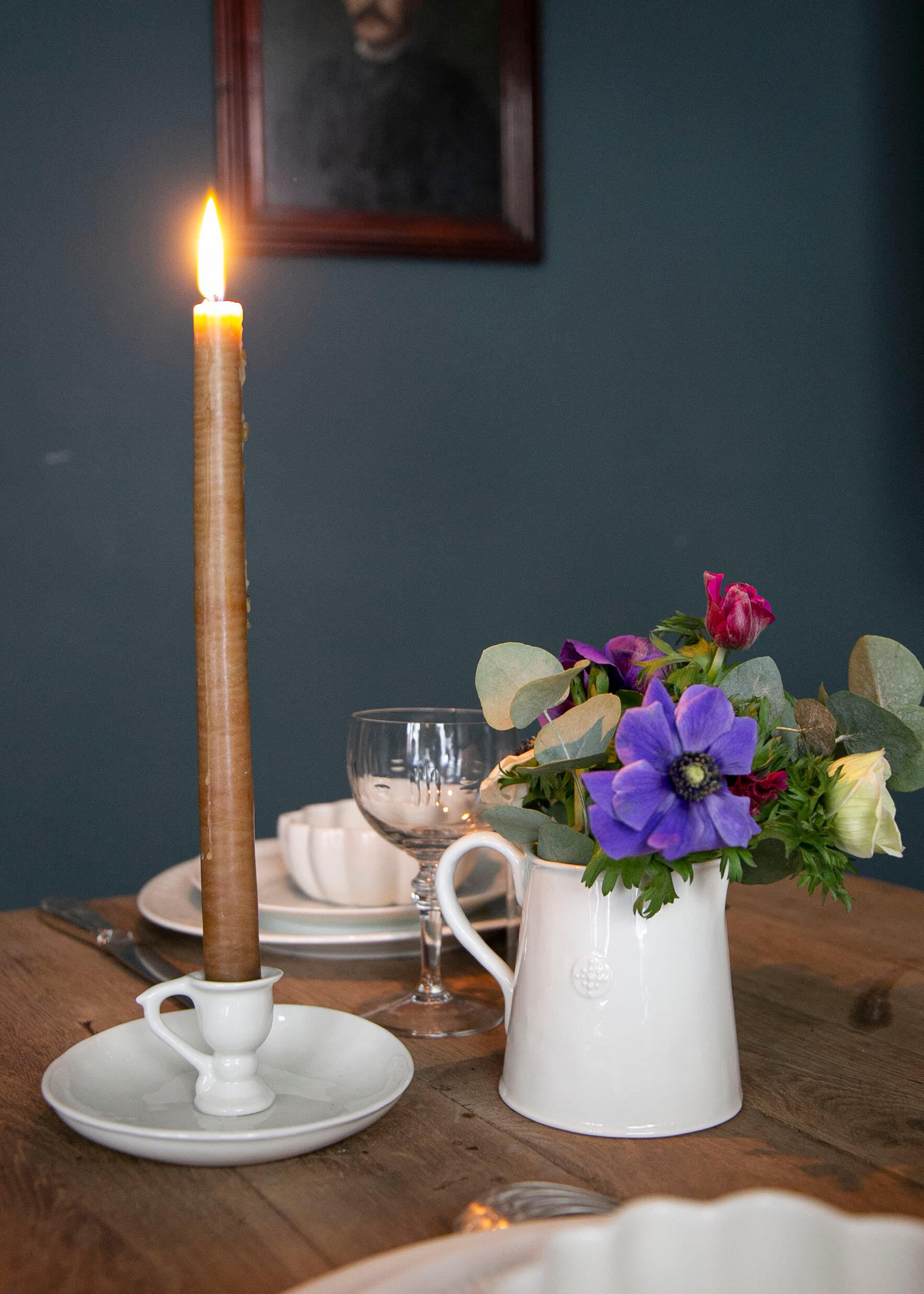 Small Orion pitcher in white porcelain