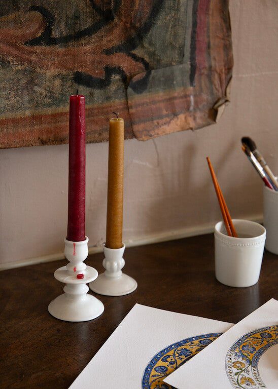 Disk candle holder in white porcelain