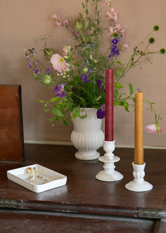 Disk candle holder in white porcelain