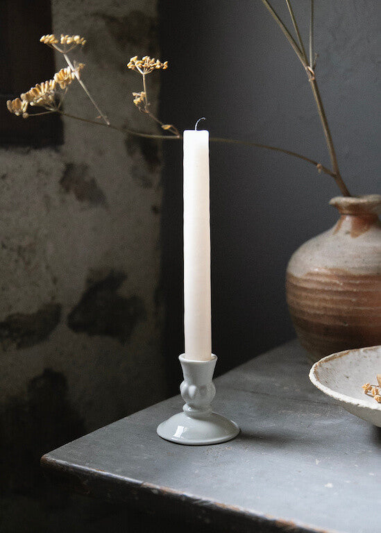 Godron candle holder in white porcelain