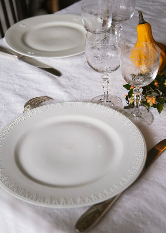 Assiette à dîner Déméter en porcelaine blanche