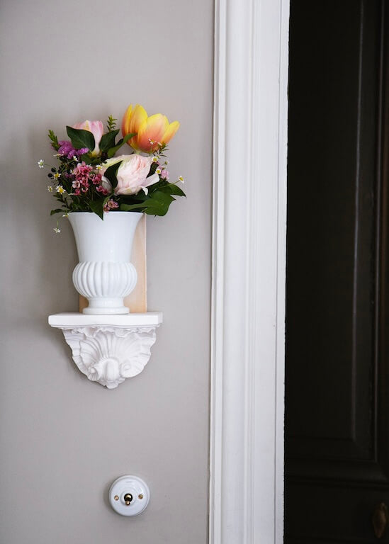 Godron vase in white porcelain