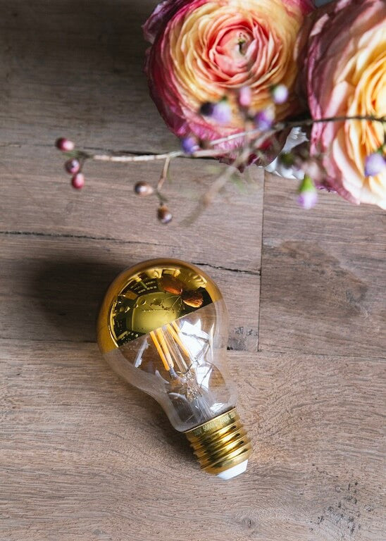 E27 golden cap bulb